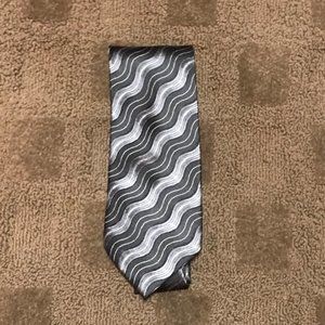 Men's Kenneth Cole black and silver wavy tie